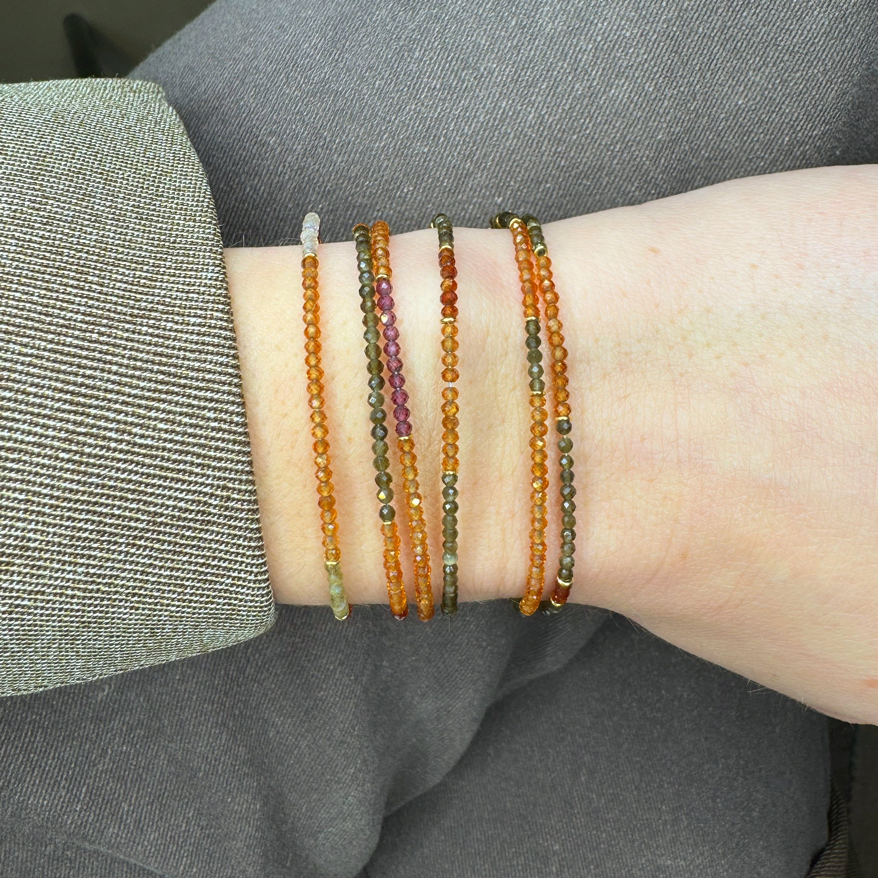 Armbånd med 14 kt. rødguld og turmaliner