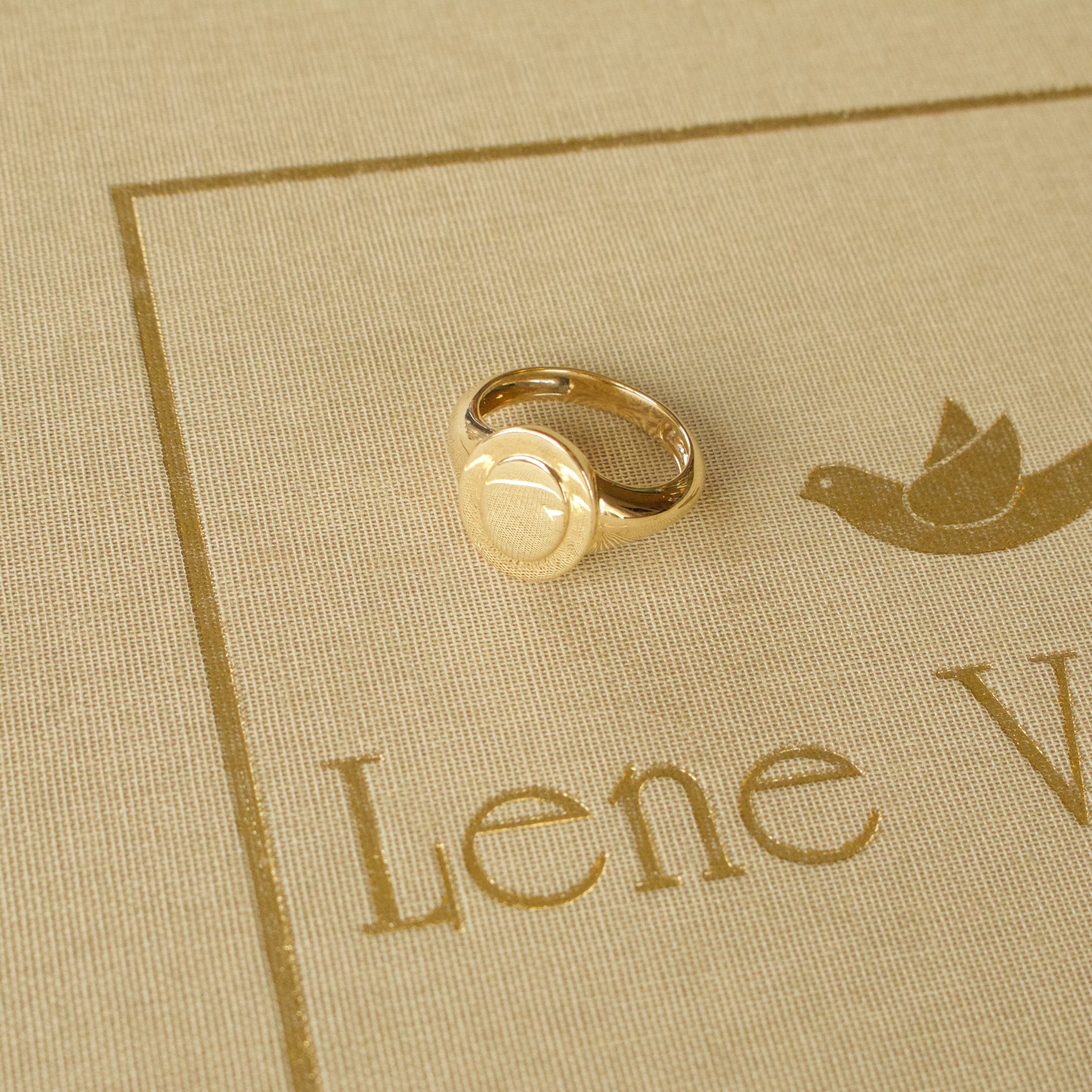 Signetring med 0,11 ct. brillanter
